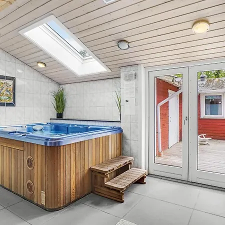 With Hot Tub Iii Rørvig